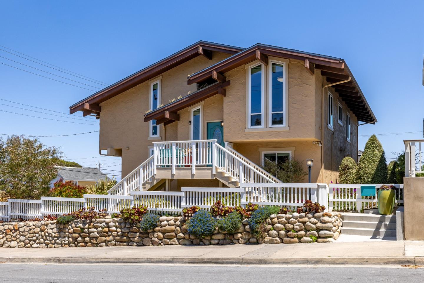 Detail Gallery Image 1 of 1 For 301 Cypress Ave, Pacific Grove,  CA 93950 - 4 Beds | 2/1 Baths