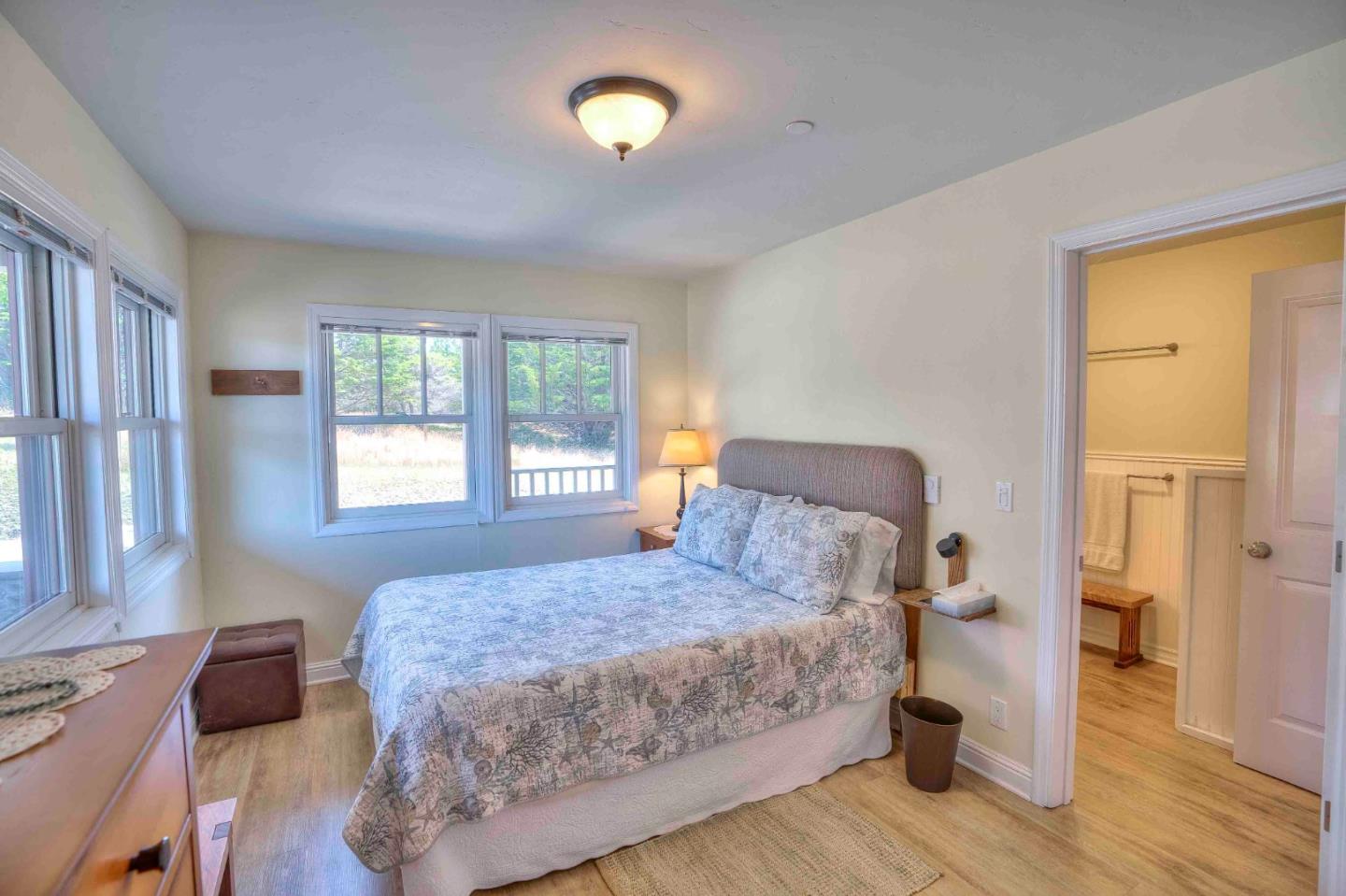 Detail Gallery Image 21 of 41 For 390 12th St, Montara,  CA 94037 - 4 Beds | 2/1 Baths