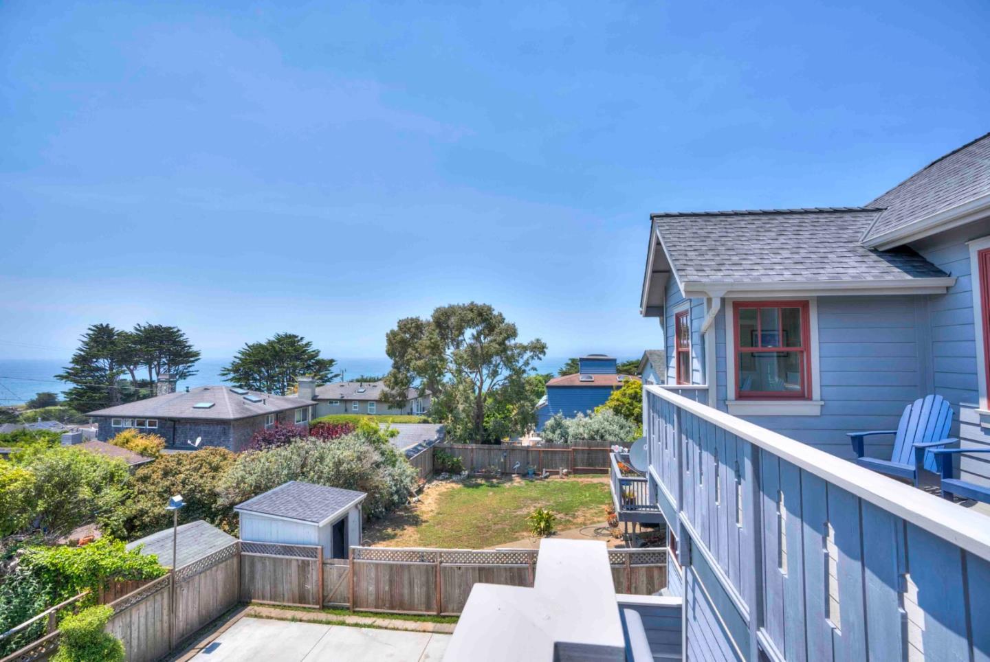 Detail Gallery Image 26 of 41 For 390 12th St, Montara,  CA 94037 - 4 Beds | 2/1 Baths