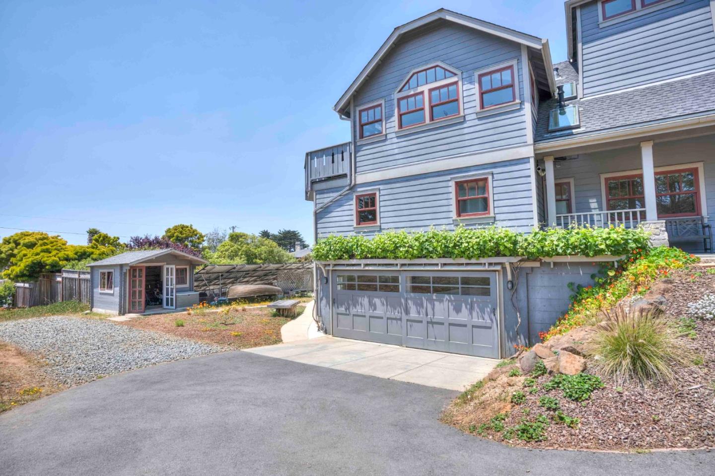 Detail Gallery Image 39 of 41 For 390 12th St, Montara,  CA 94037 - 4 Beds | 2/1 Baths