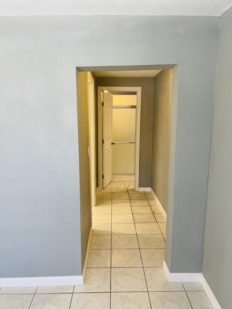 Detail Gallery Image 5 of 11 For 501 Broadway Ave, Modesto,  CA 95351 - 2 Beds | 1 Baths