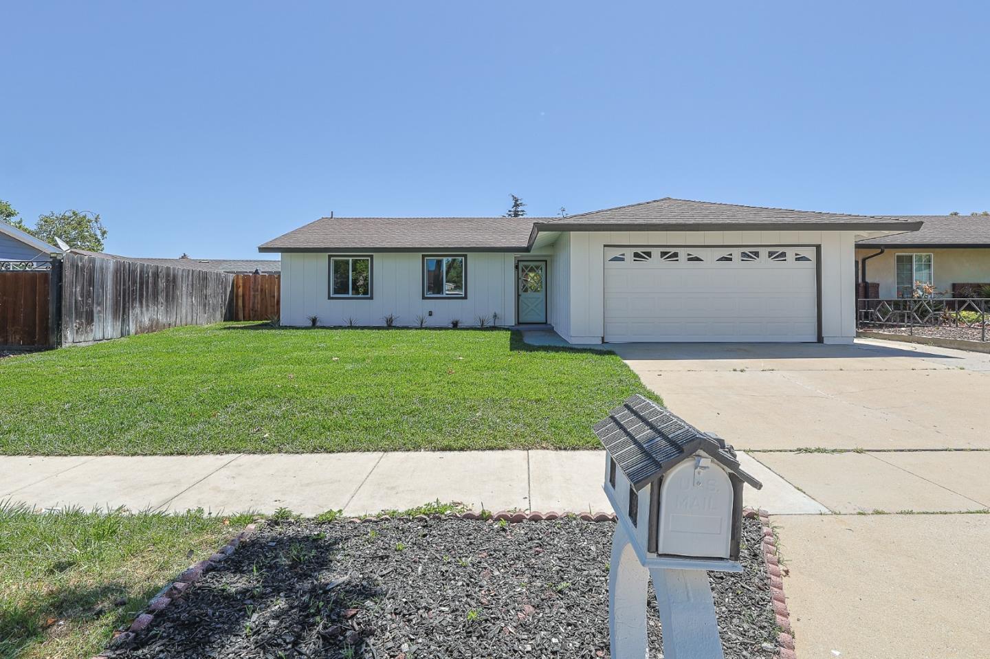 Detail Gallery Image 1 of 20 For 13313 Jackson St, Salinas,  CA 93906 - 3 Beds | 2 Baths