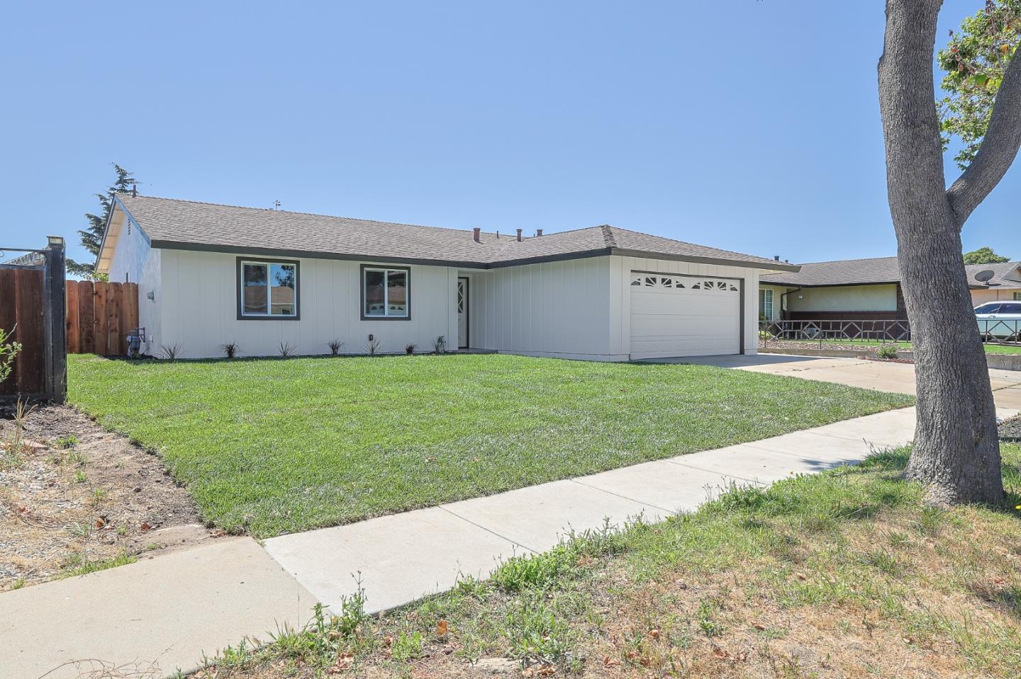 Detail Gallery Image 3 of 20 For 13313 Jackson St, Salinas,  CA 93906 - 3 Beds | 2 Baths