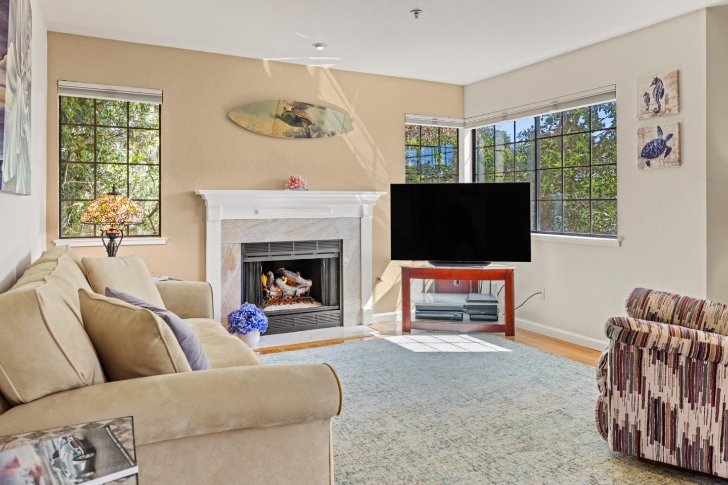 Detail Gallery Image 1 of 1 For 220 Quail Run Ct, Del Rey Oaks,  CA 93940 - 2 Beds | 2 Baths