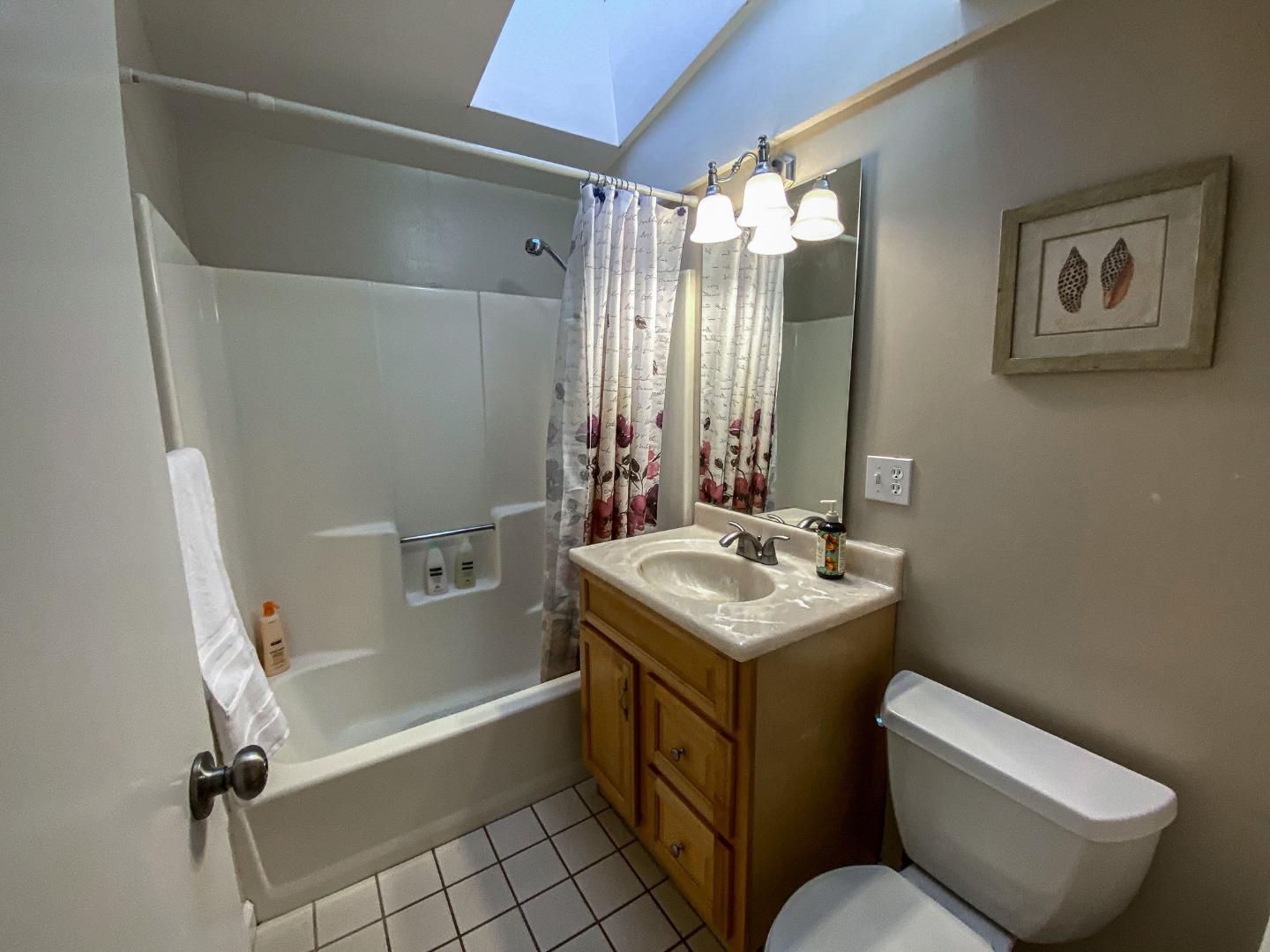 Detail Gallery Image 12 of 20 For 10190 Sterling Blvd, Cupertino,  CA 95014 - 3 Beds | 2 Baths