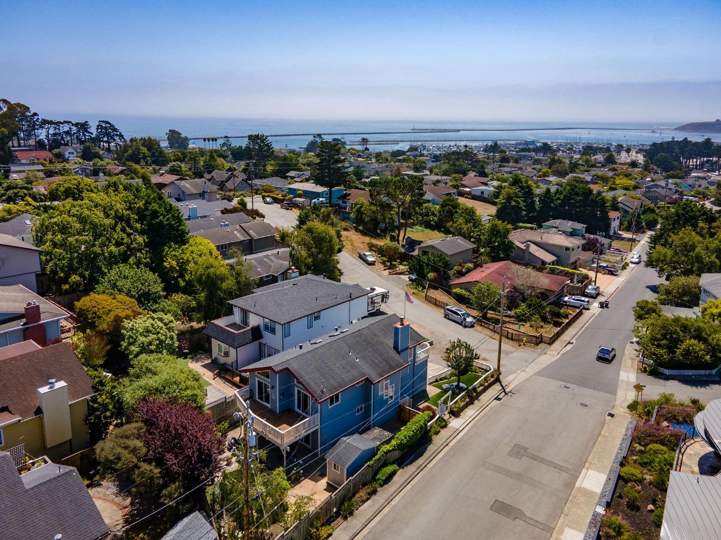 Detail Gallery Image 52 of 54 For 754 Avenue Balboa, El Granada,  CA 94018 - 4 Beds | 3 Baths