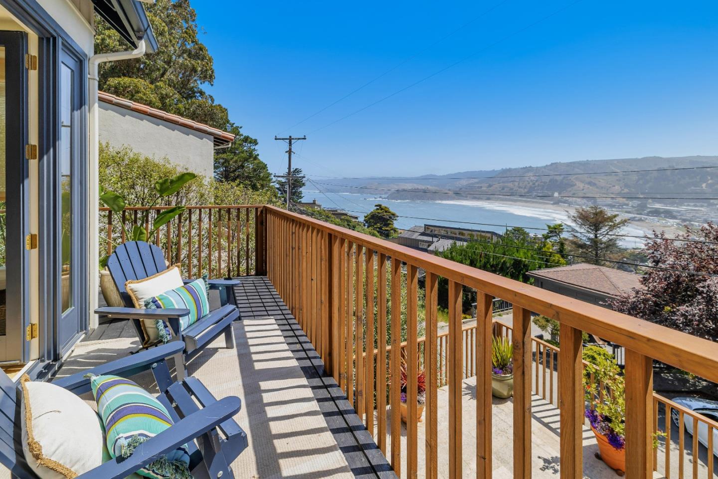 Detail Gallery Image 26 of 75 For 150 Olympian Way, Pacifica,  CA 94044 - 4 Beds | 2/1 Baths