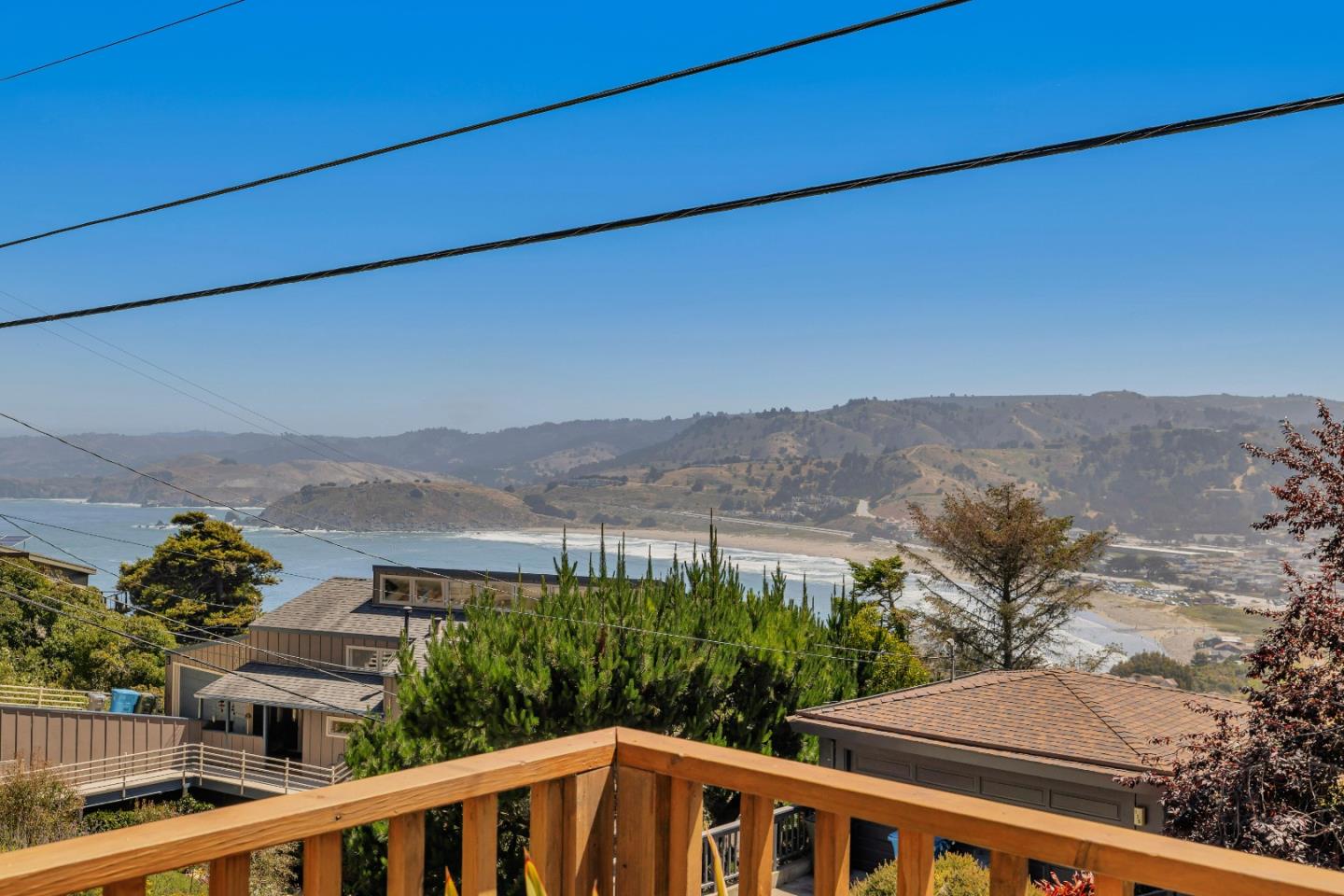 Detail Gallery Image 27 of 75 For 150 Olympian Way, Pacifica,  CA 94044 - 4 Beds | 2/1 Baths