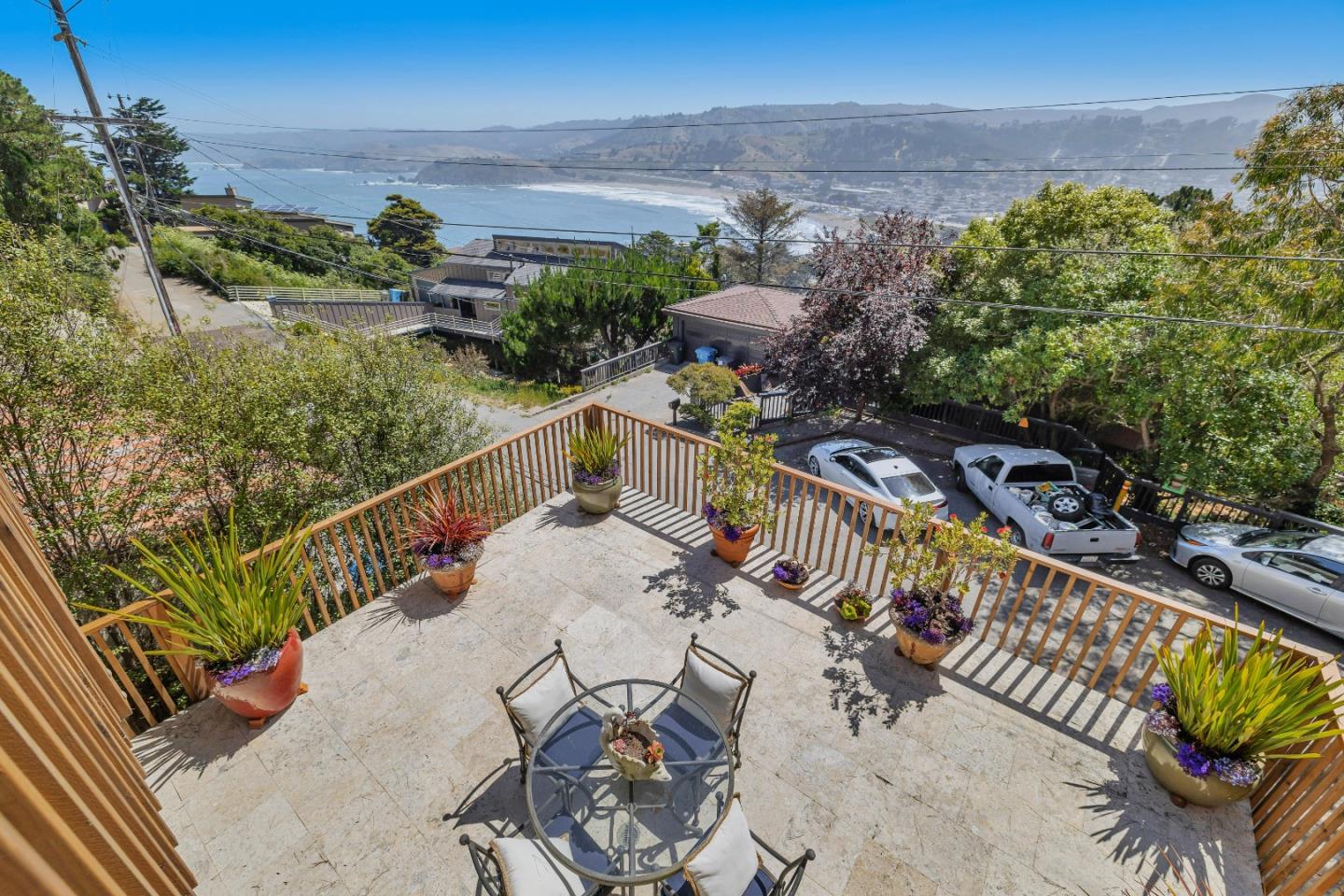 Detail Gallery Image 29 of 75 For 150 Olympian Way, Pacifica,  CA 94044 - 4 Beds | 2/1 Baths