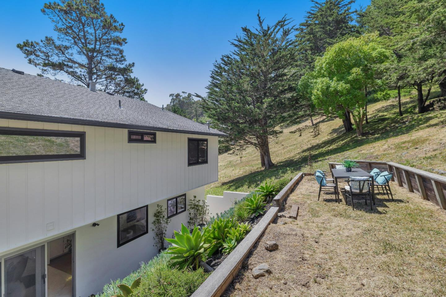 Detail Gallery Image 37 of 75 For 150 Olympian Way, Pacifica,  CA 94044 - 4 Beds | 2/1 Baths