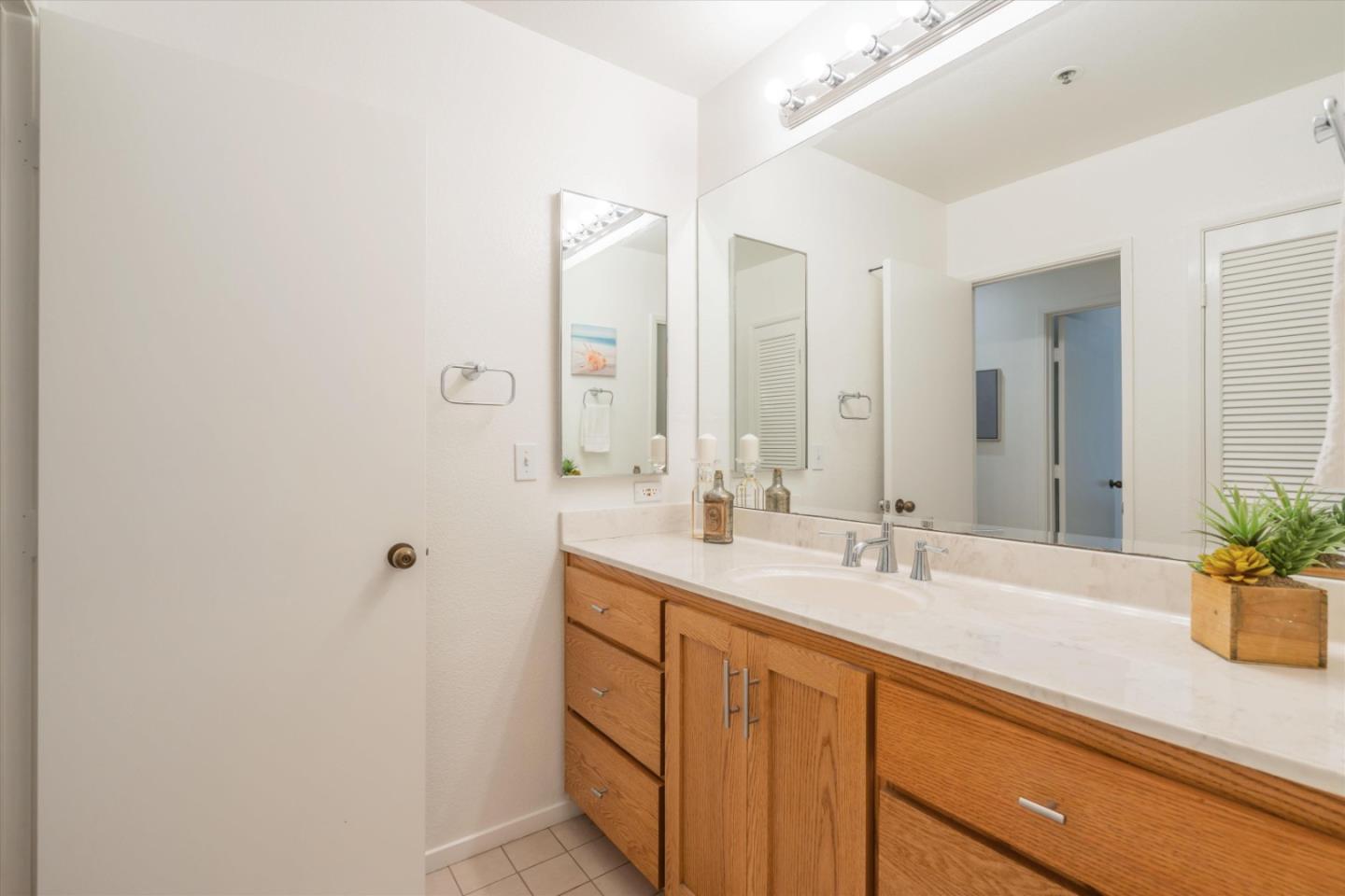 Detail Gallery Image 30 of 36 For 4250 El Camino Real #B120,  Palo Alto,  CA 94306 - 2 Beds | 1 Baths