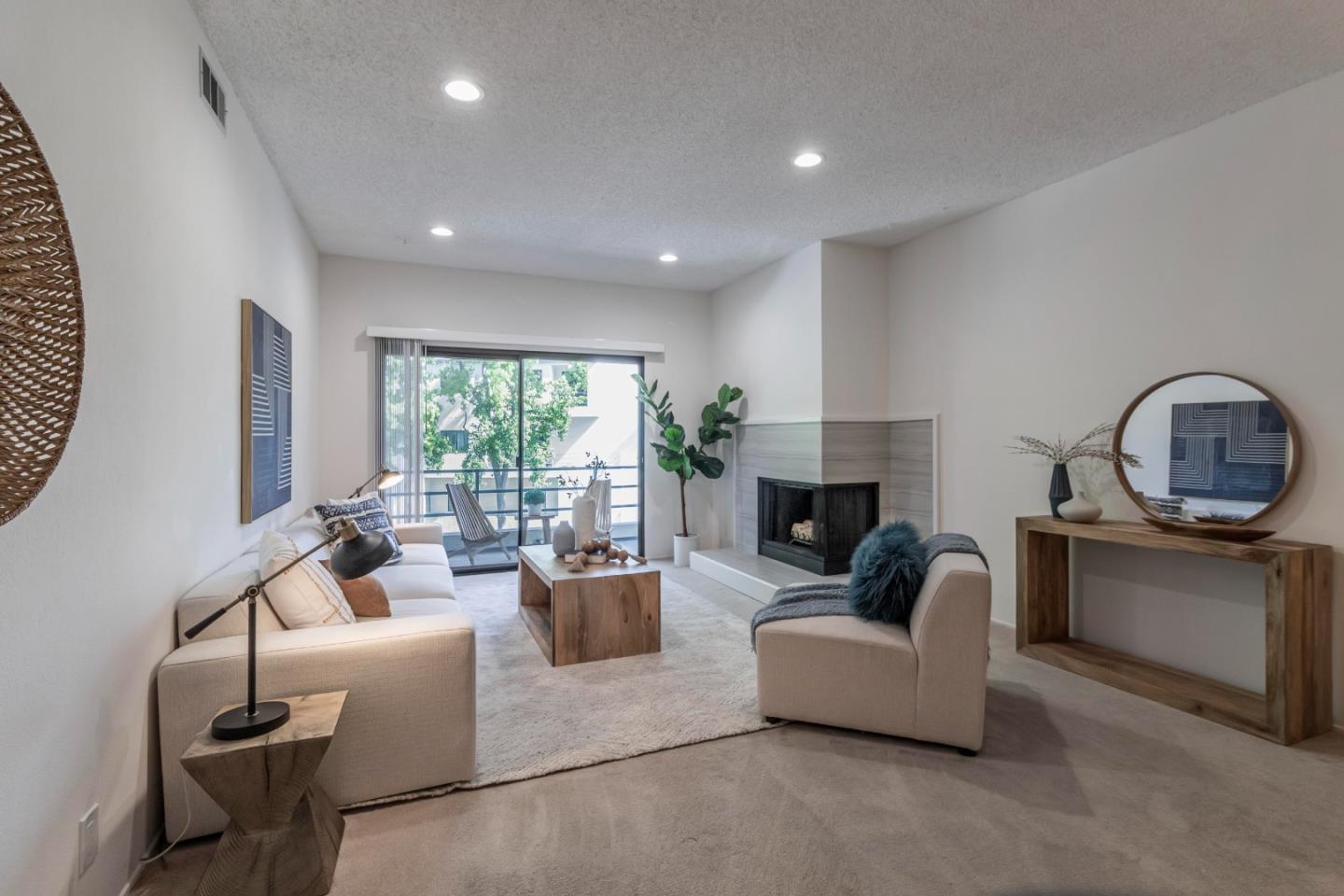 Detail Gallery Image 3 of 38 For 4685 Albany Cir #118,  San Jose,  CA 95129 - 2 Beds | 2 Baths