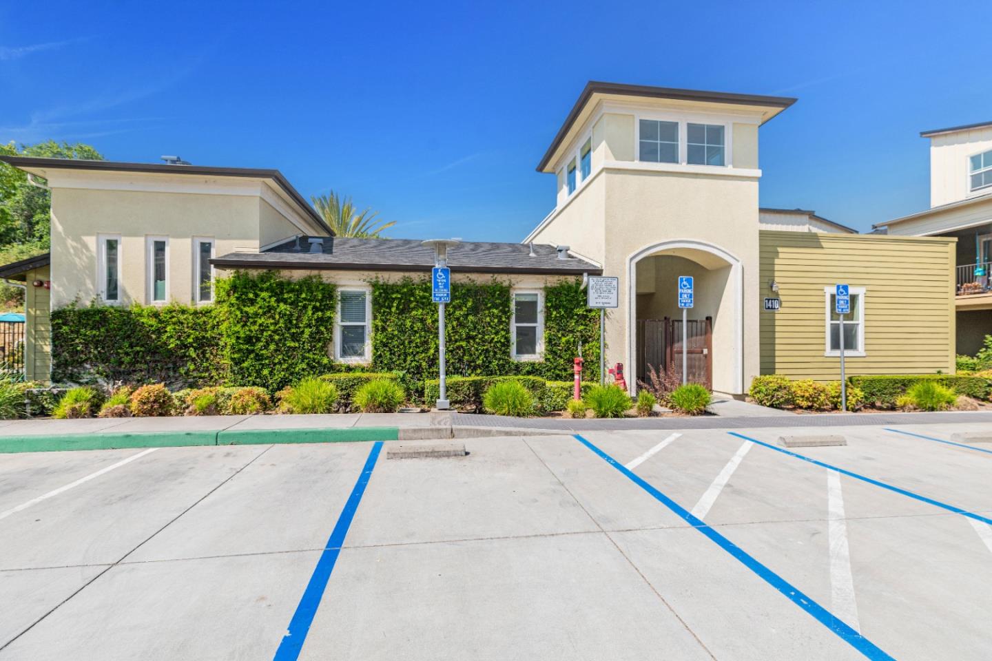 Detail Gallery Image 50 of 54 For 1505 Coyote Creek Way, Milpitas,  CA 95035 - 2 Beds | 2/1 Baths