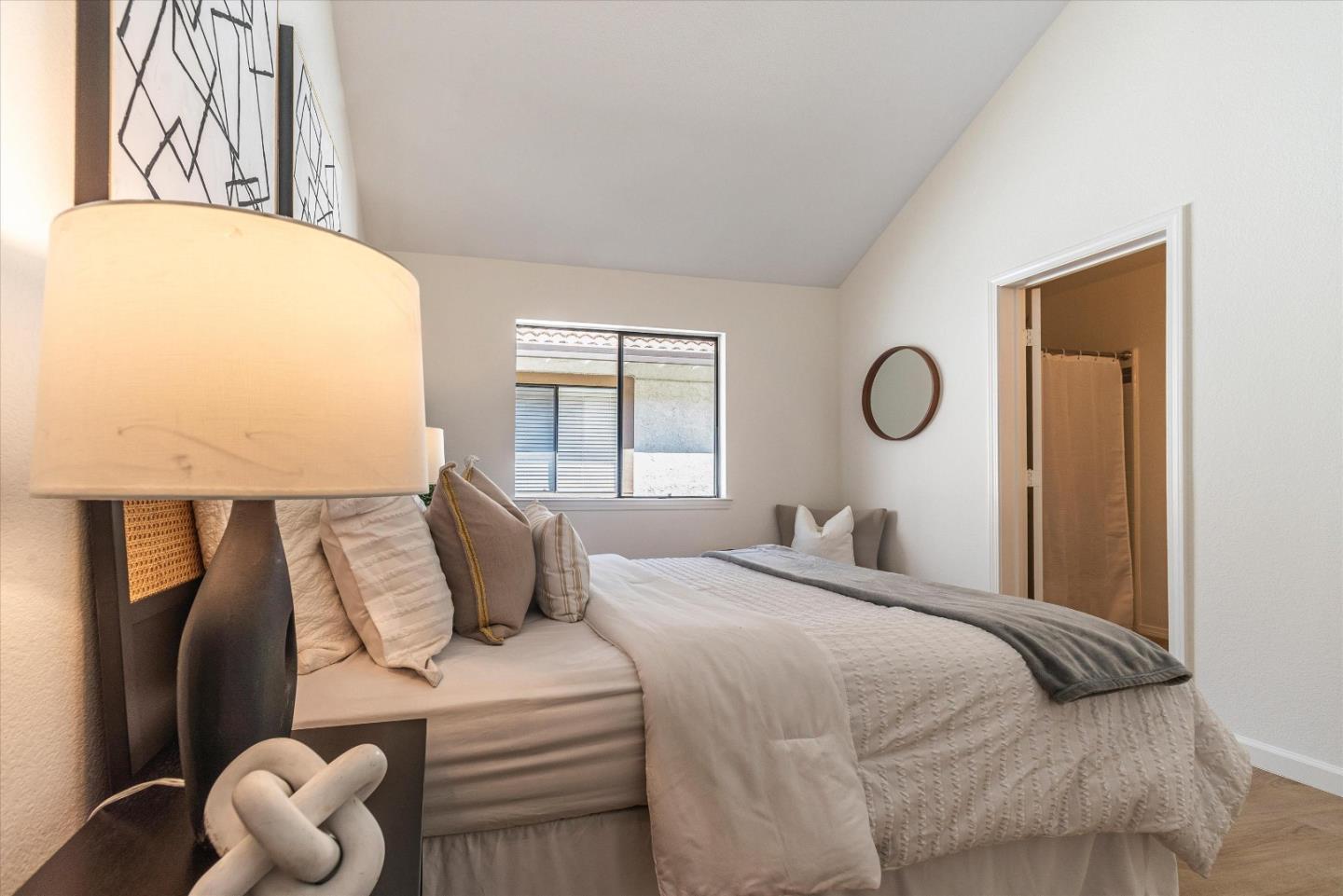 Detail Gallery Image 16 of 36 For 1142 Woodside Rd, Redwood City,  CA 94061 - 2 Beds | 2/1 Baths