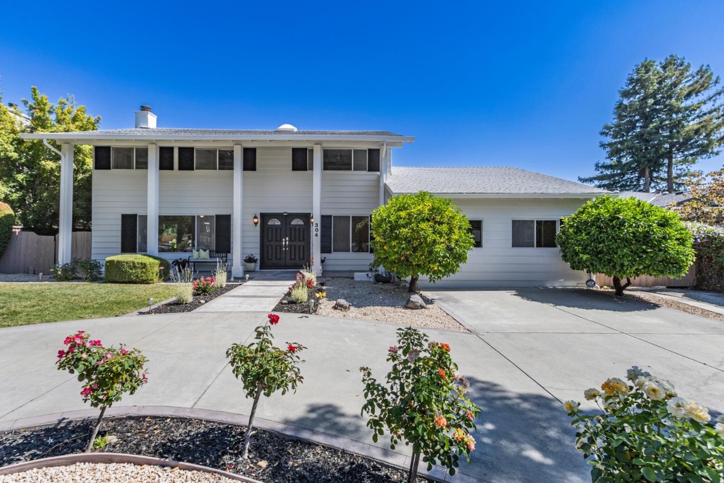 Detail Gallery Image 1 of 1 For 304 Westhill Dr, Los Gatos,  CA 95032 - 7 Beds | 4 Baths