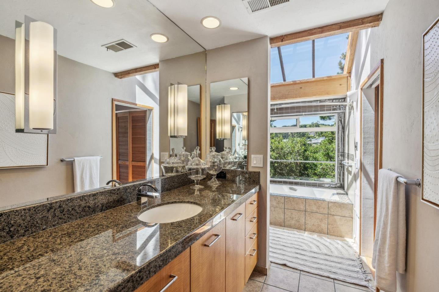 Detail Gallery Image 28 of 53 For 25265 Arriba Del Mundo Dr, Carmel,  CA 93923 - 3 Beds | 2/1 Baths