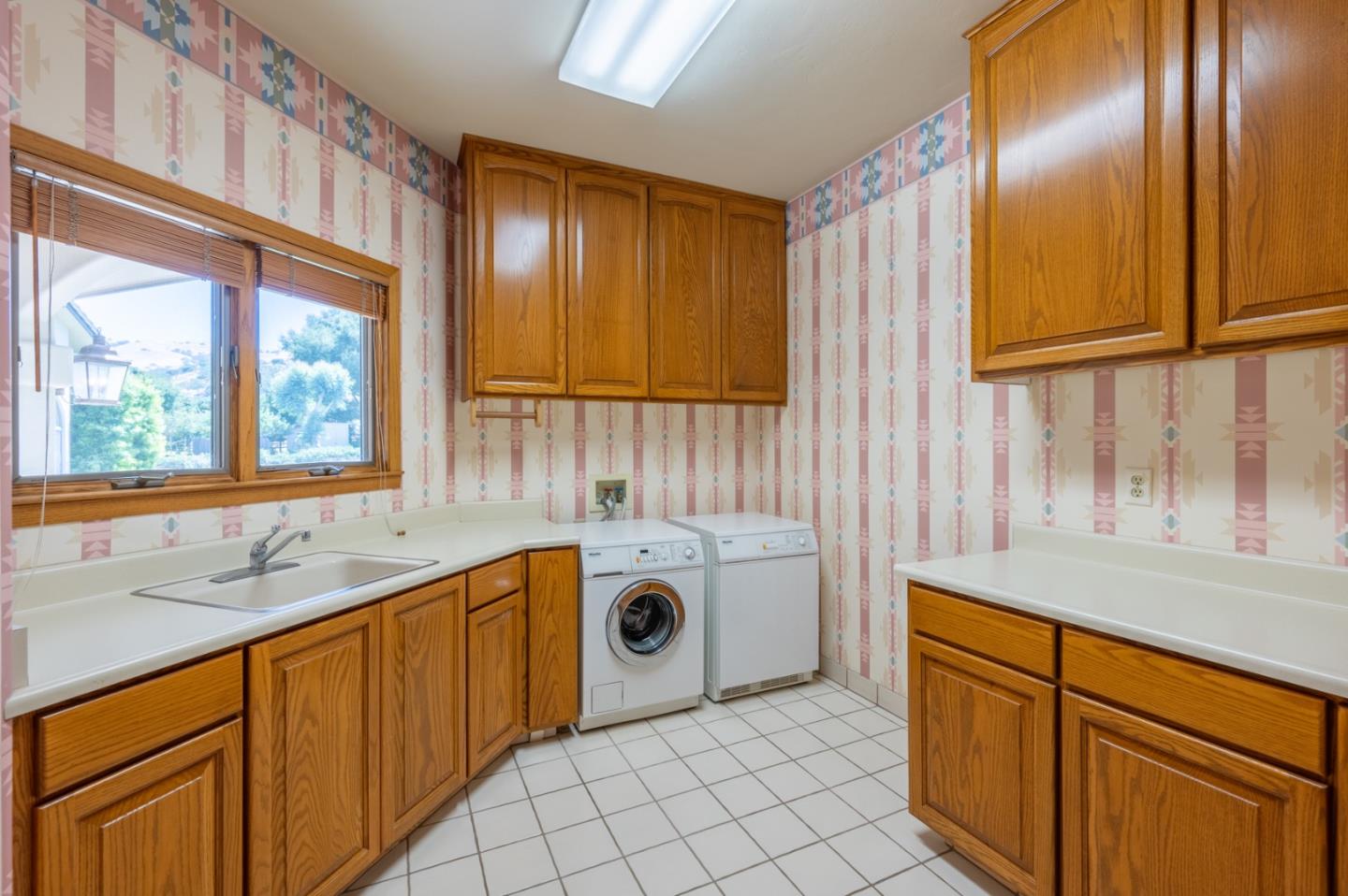 Detail Gallery Image 10 of 15 For 529 Corral De Tierra Rd, Corral De Tierra,  CA 93908 - 3 Beds | 2/1 Baths