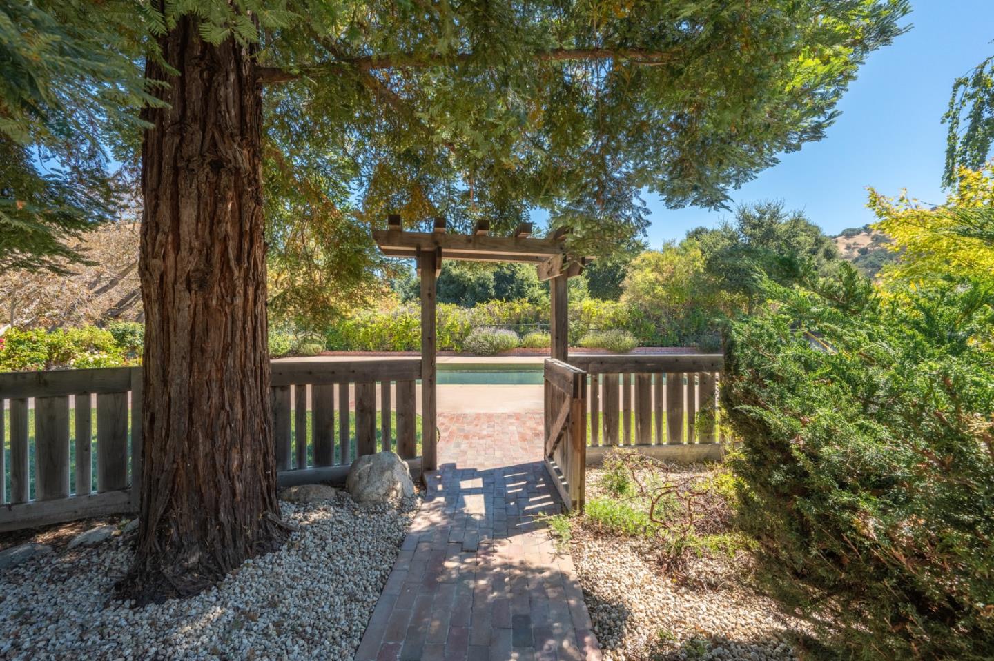 Detail Gallery Image 8 of 15 For 529 Corral De Tierra Rd, Corral De Tierra,  CA 93908 - 3 Beds | 2/1 Baths