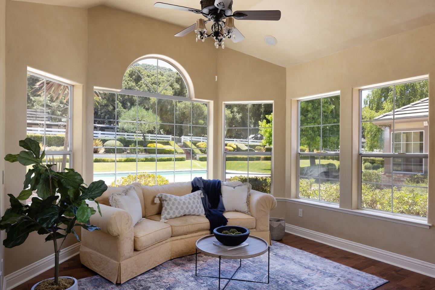 Detail Gallery Image 21 of 49 For 6 Sleepy Hollow Dr, Carmel Valley,  CA 93924 - 4 Beds | 3/2 Baths