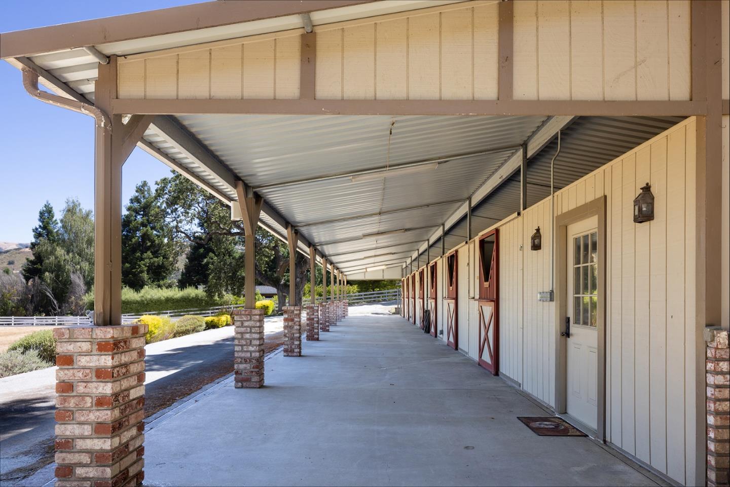 Detail Gallery Image 38 of 49 For 6 Sleepy Hollow Dr, Carmel Valley,  CA 93924 - 4 Beds | 3/2 Baths