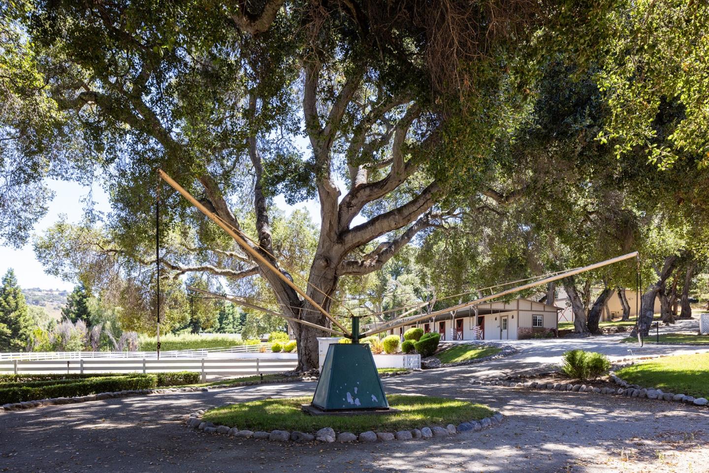 Detail Gallery Image 42 of 49 For 6 Sleepy Hollow Dr, Carmel Valley,  CA 93924 - 4 Beds | 3/2 Baths