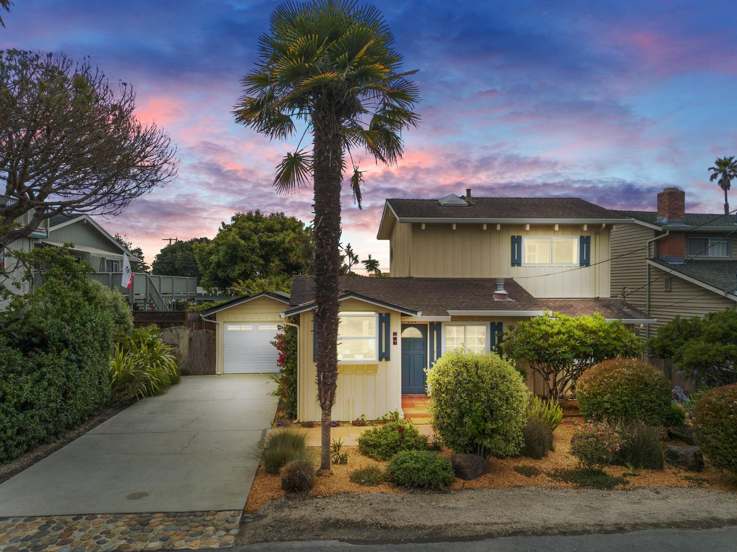 Detail Gallery Image 1 of 1 For 203 Santa Clara Ave, Aptos,  CA 95003 - 2 Beds | 2 Baths