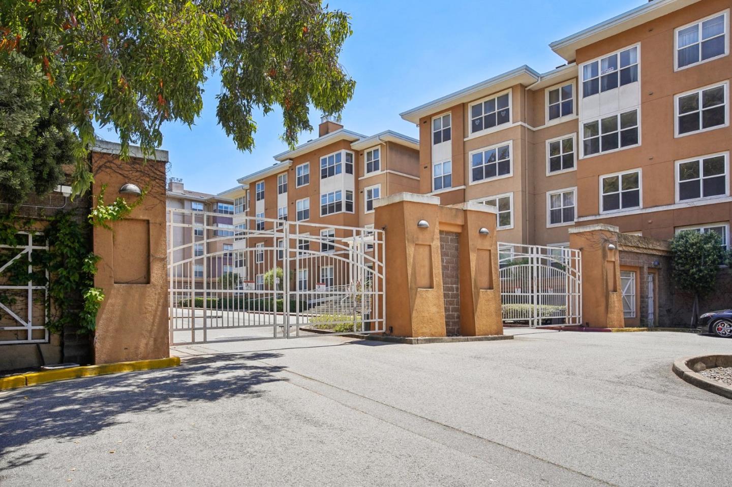 Detail Gallery Image 27 of 40 For 401 Crescent Ct #4206,  San Francisco,  CA 94134 - 2 Beds | 2 Baths