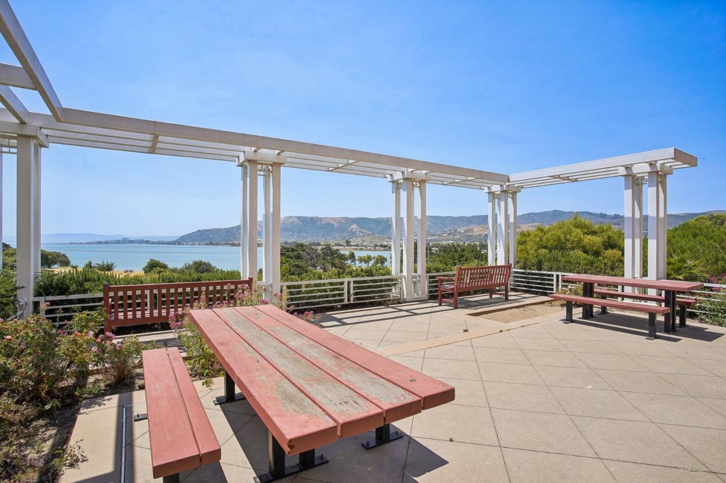 Detail Gallery Image 37 of 40 For 401 Crescent Ct #4206,  San Francisco,  CA 94134 - 2 Beds | 2 Baths