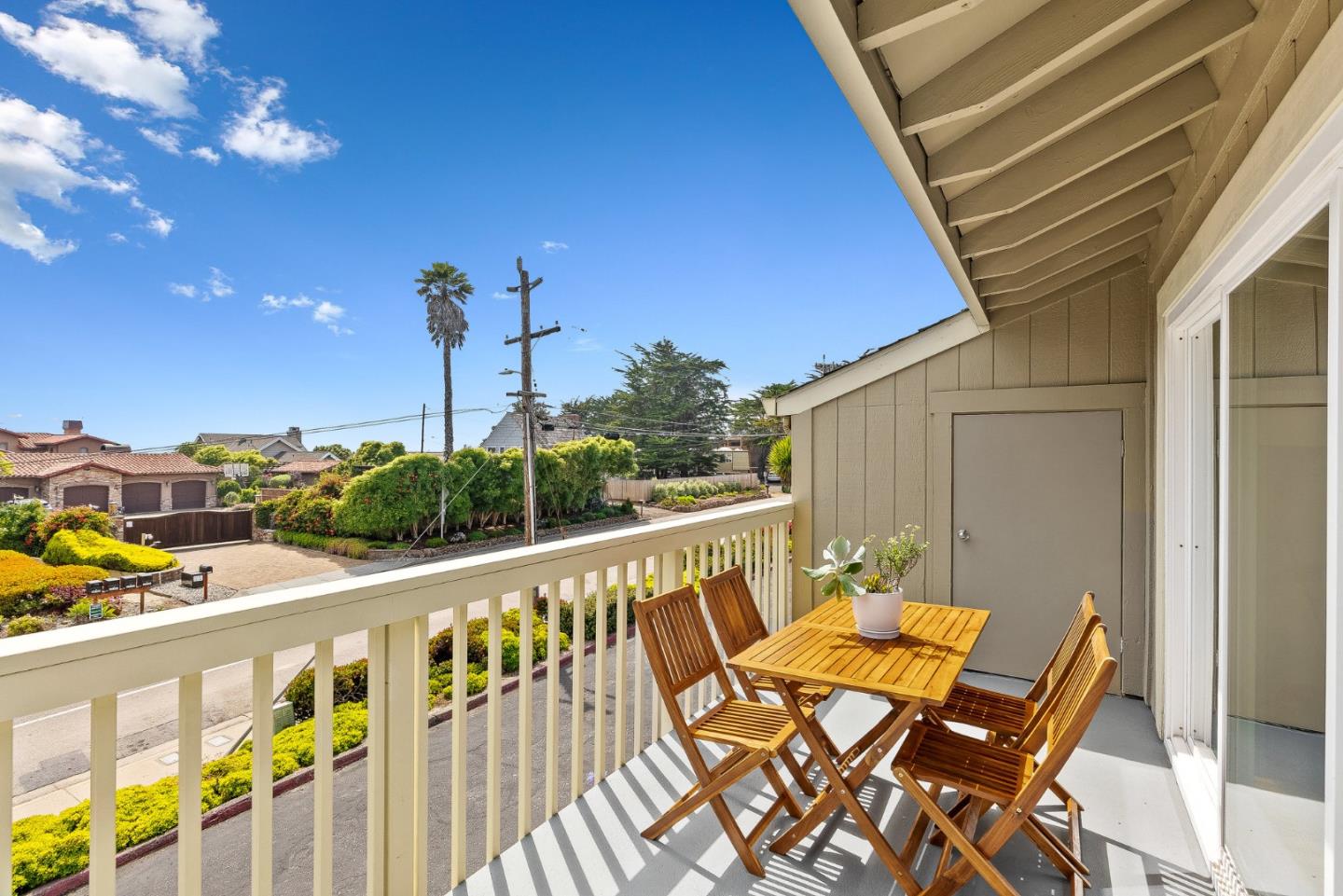 Detail Gallery Image 33 of 48 For 22735 E Cliff Dr, Santa Cruz,  CA 95062 - 3 Beds | 2 Baths