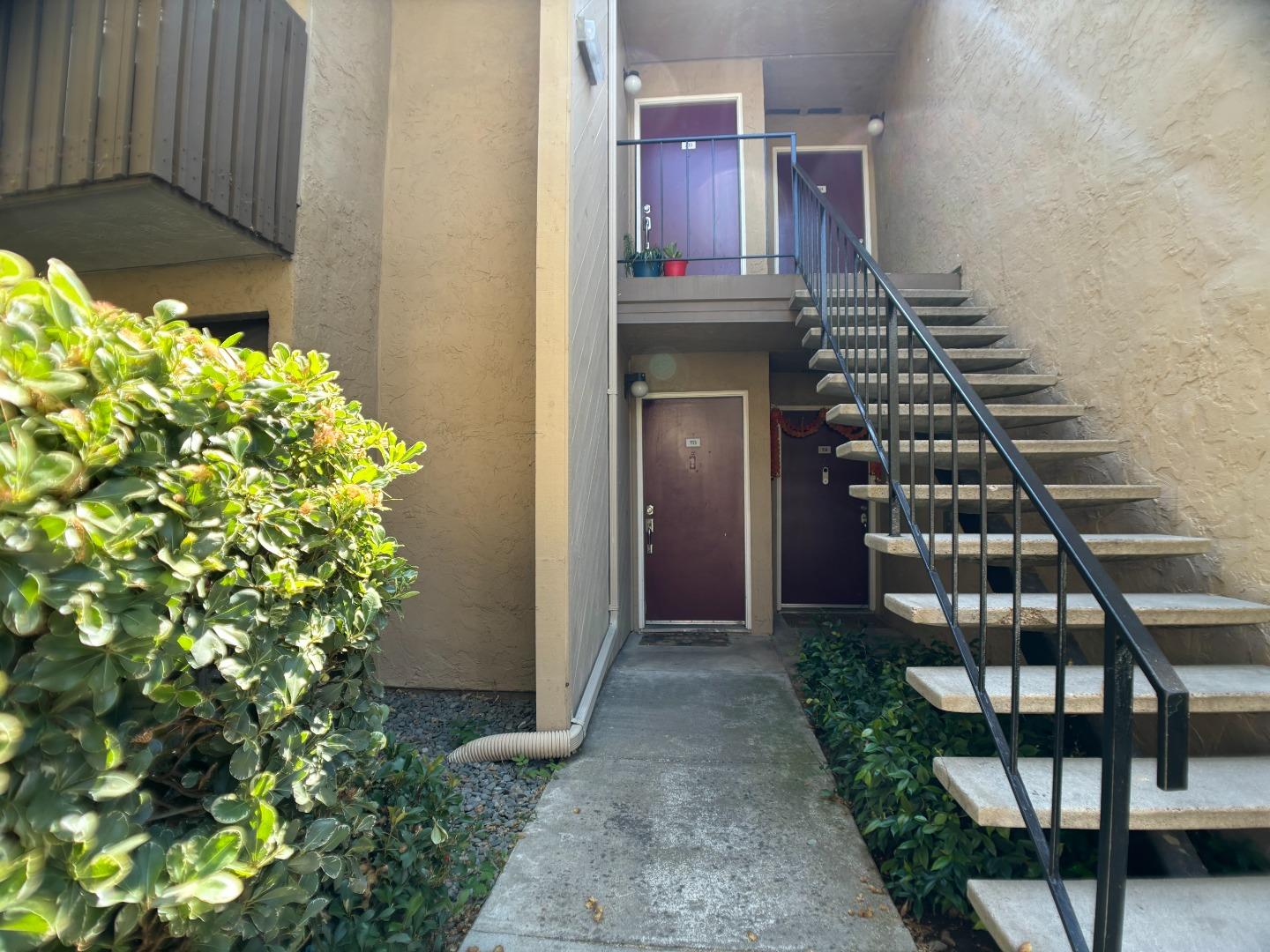 Detail Gallery Image 1 of 1 For 1495 De Rose Way #113,  San Jose,  CA 95126 - 2 Beds | 2 Baths