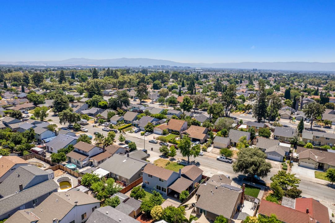 Detail Gallery Image 26 of 33 For 1336 Mich Bluff Dr, San Jose,  CA 95131 - 4 Beds | 2 Baths