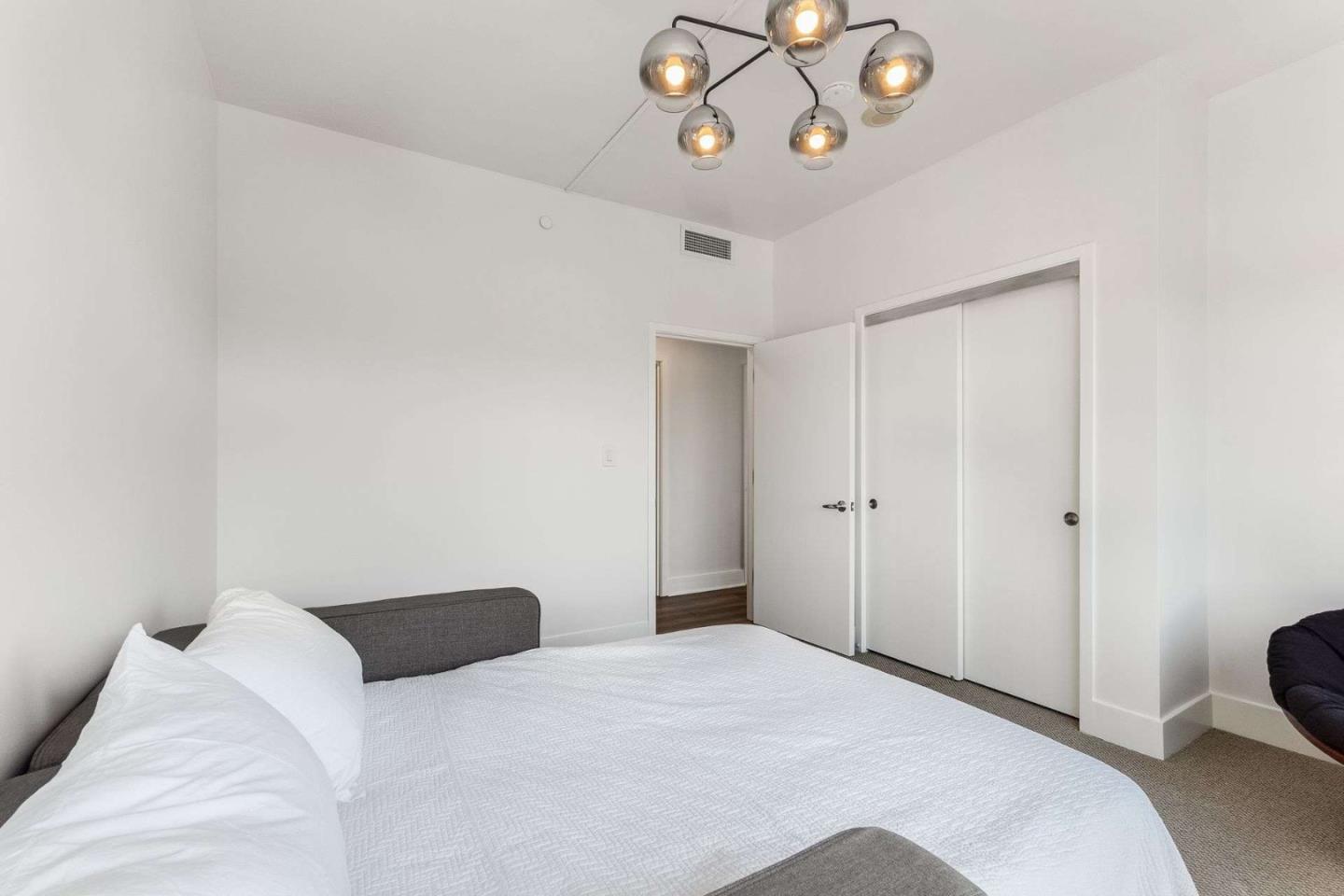 Detail Gallery Image 8 of 36 For 88 E San Fernando St #1902,  San Jose,  CA 95113 - 2 Beds | 2 Baths