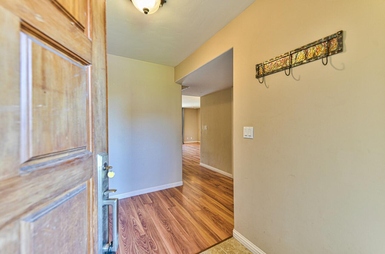 Detail Gallery Image 3 of 32 For 62 Montsalas Dr, Monterey,  CA 93940 - 3 Beds | 2/1 Baths