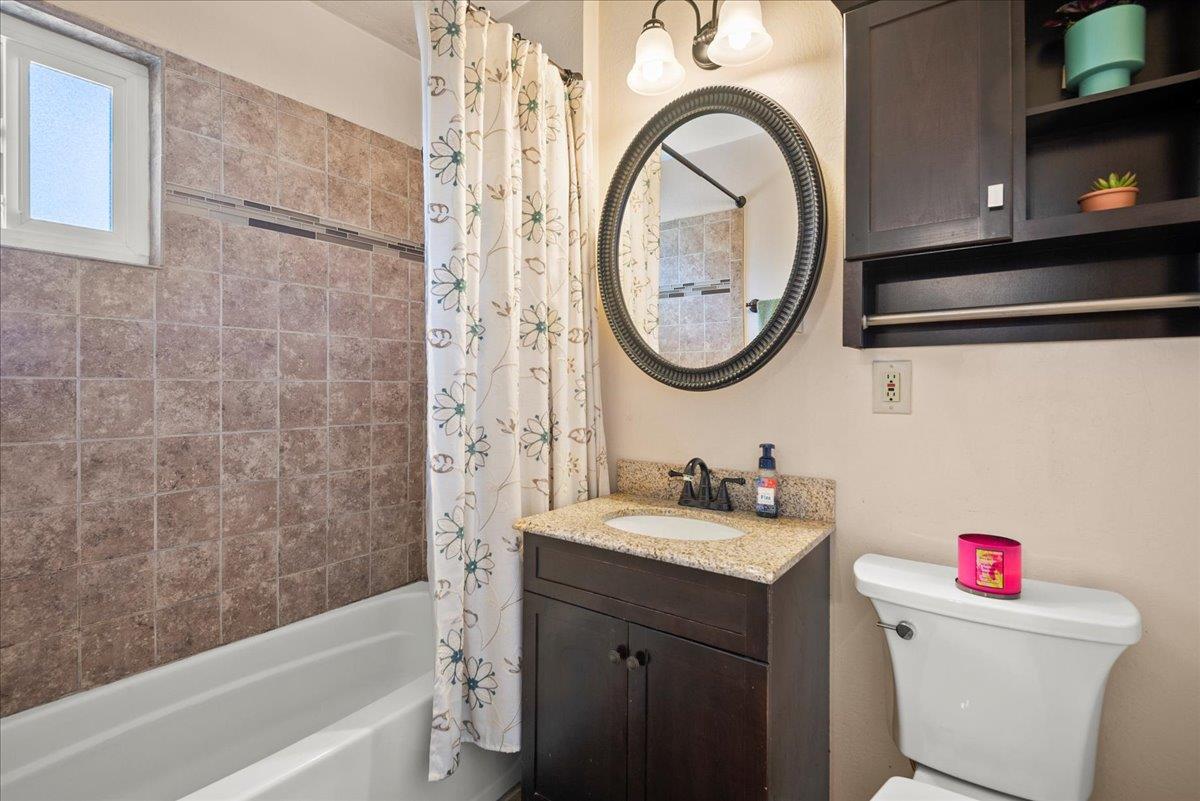 Detail Gallery Image 18 of 27 For 776 Laurel Dr, Livermore,  CA 94551 - 3 Beds | 2/1 Baths