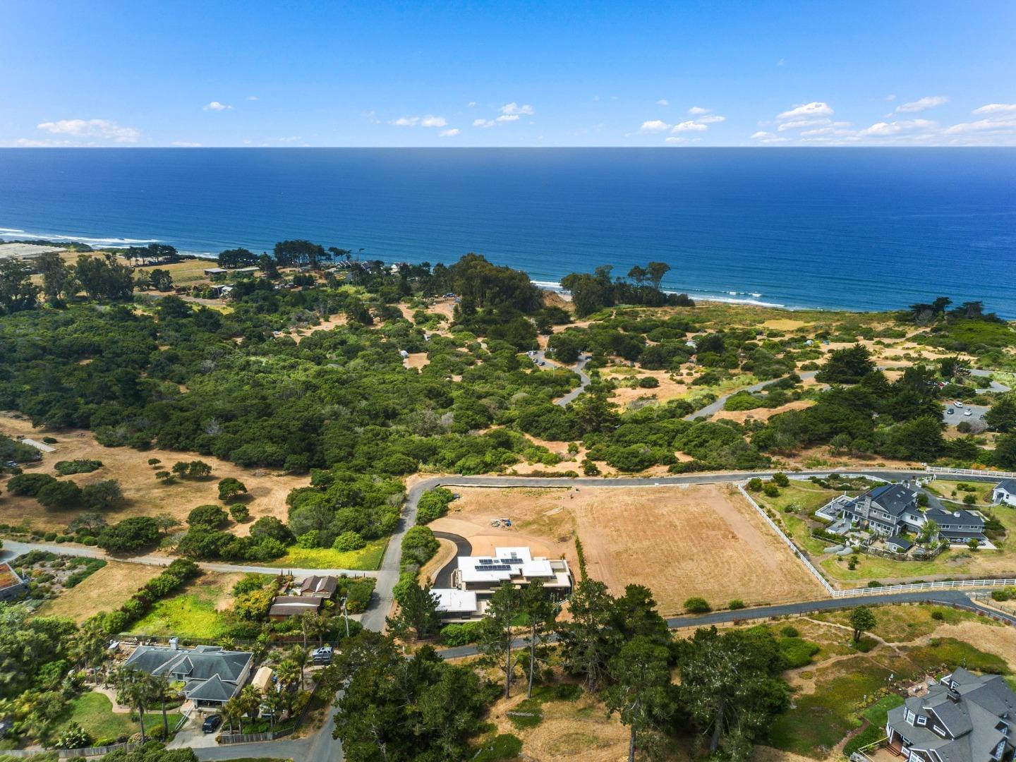 Detail Gallery Image 4 of 115 For 600 Sea View Terrace, La Selva Beach,  CA 95076 - 6 Beds | 5/2 Baths