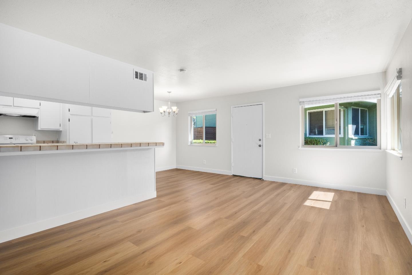 Detail Gallery Image 4 of 22 For 1425 Ruby Ct #3,  Capitola,  CA 95010 - 2 Beds | 1 Baths