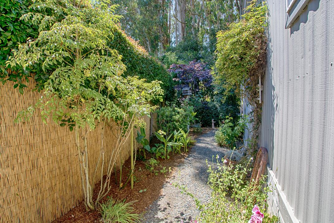 Detail Gallery Image 8 of 16 For 3277 Ashwood Way #0,  Soquel,  CA 95073 - 1 Beds | 1 Baths