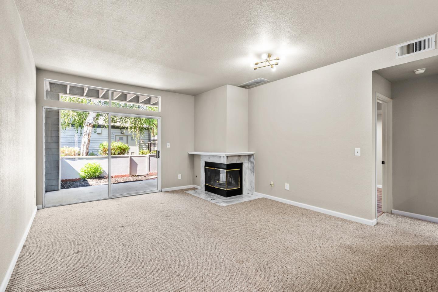 Detail Gallery Image 10 of 33 For 1722 Parkview Green Cir, San Jose,  CA 95131 - 1 Beds | 1 Baths