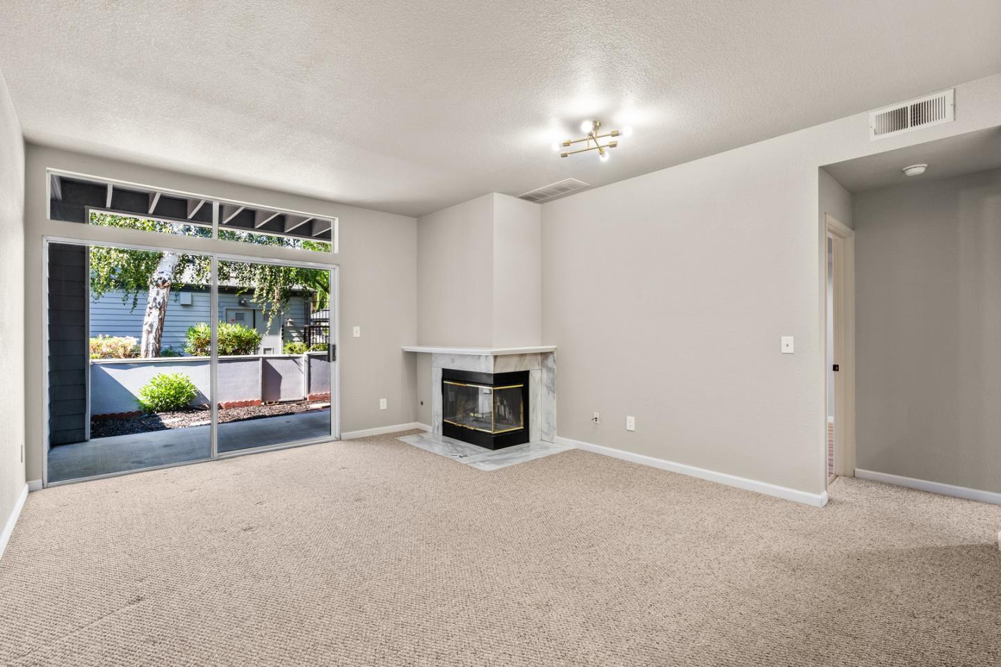 Detail Gallery Image 12 of 33 For 1722 Parkview Green Cir, San Jose,  CA 95131 - 1 Beds | 1 Baths