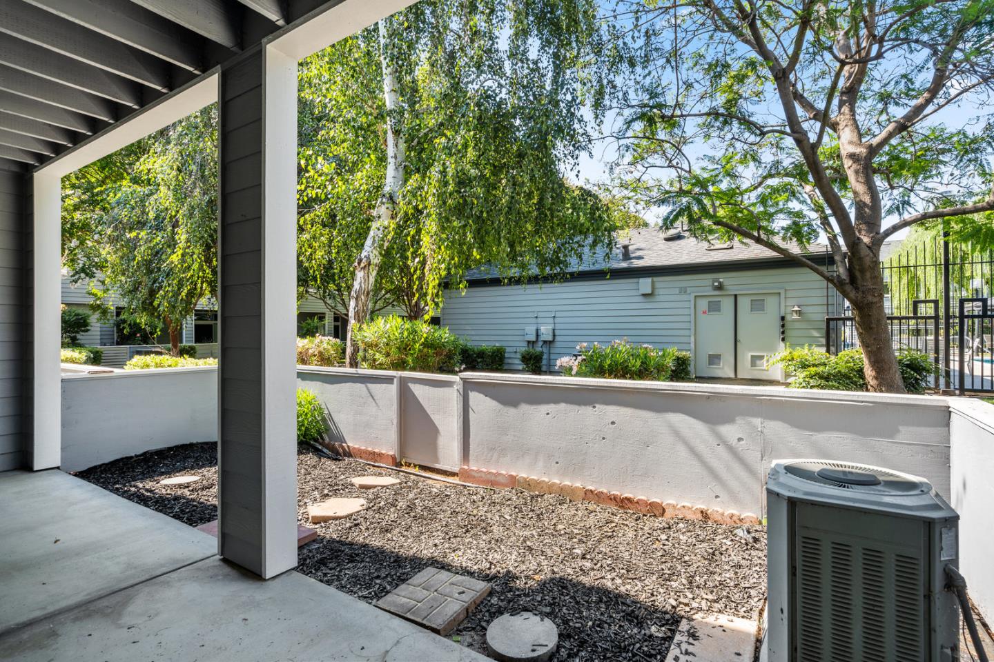 Detail Gallery Image 27 of 33 For 1722 Parkview Green Cir, San Jose,  CA 95131 - 1 Beds | 1 Baths