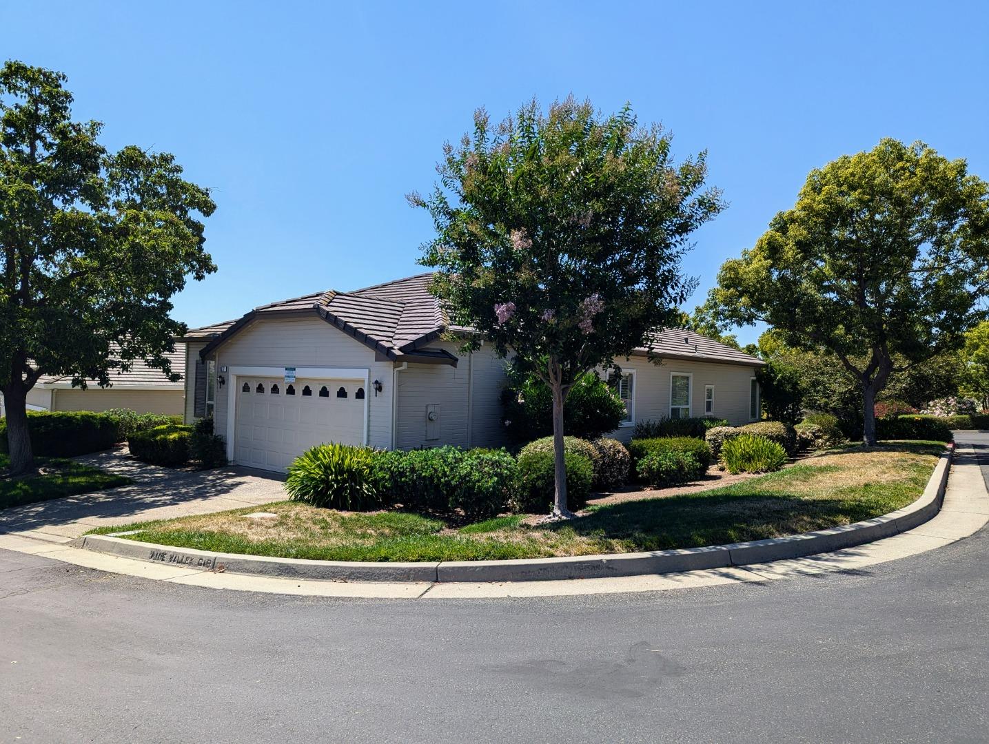 Detail Gallery Image 4 of 54 For 8877 Wine Valley Cir, San Jose,  CA 95135 - 3 Beds | 2 Baths