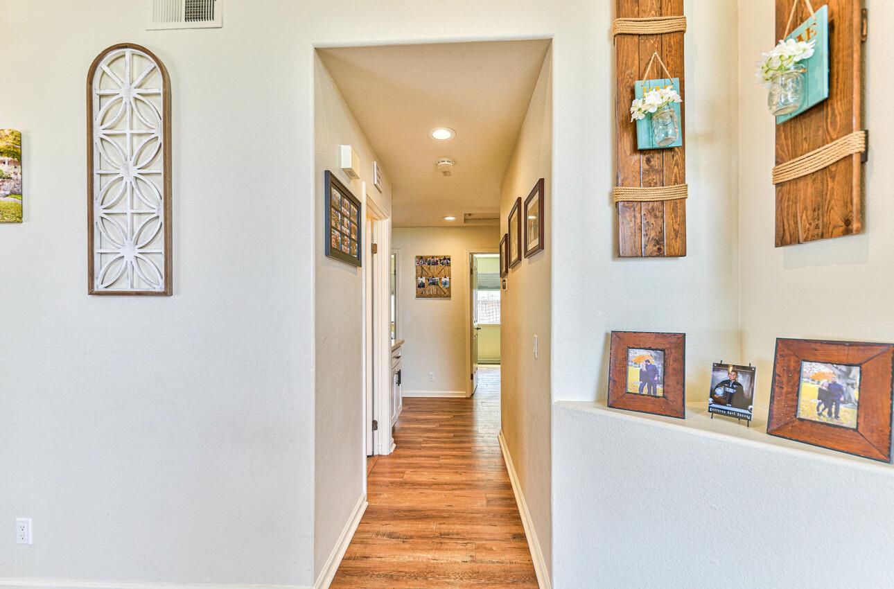 Detail Gallery Image 19 of 32 For 147 Aaron Way, Marina,  CA 93933 - 3 Beds | 2 Baths