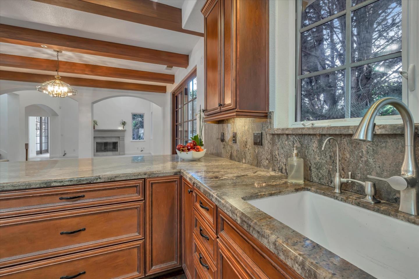 Detail Gallery Image 18 of 48 For 243 Harbor Beach Ct, Santa Cruz,  CA 95062 - 3 Beds | 2/1 Baths