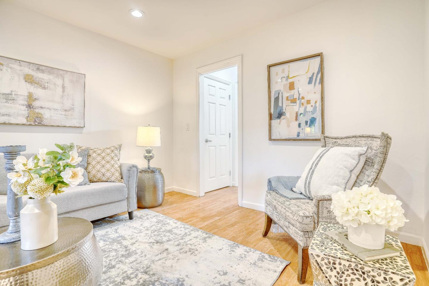 Detail Gallery Image 5 of 26 For 2025 California St #18,  Mountain View,  CA 94040 - 1 Beds | 1 Baths