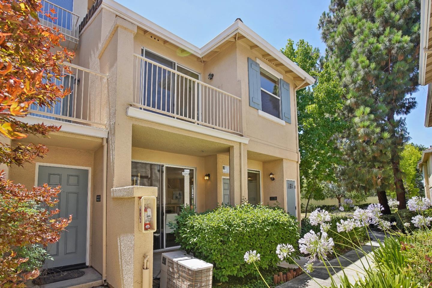 Detail Gallery Image 1 of 35 For 3331 Midtown Pl, San Jose,  CA 95136 - 2 Beds | 2/1 Baths