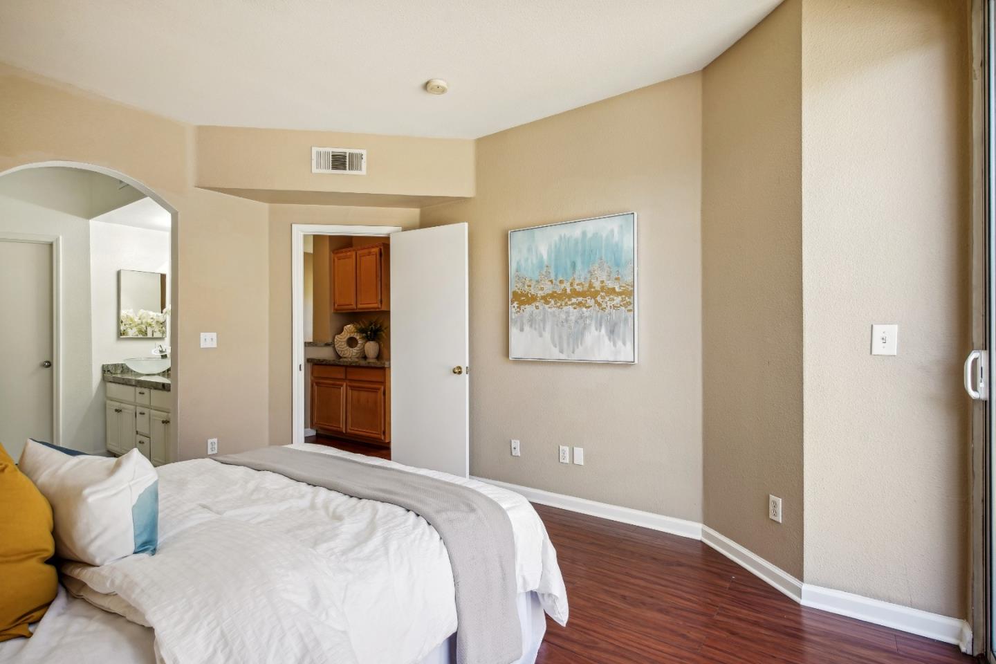 Detail Gallery Image 17 of 35 For 3331 Midtown Pl, San Jose,  CA 95136 - 2 Beds | 2/1 Baths