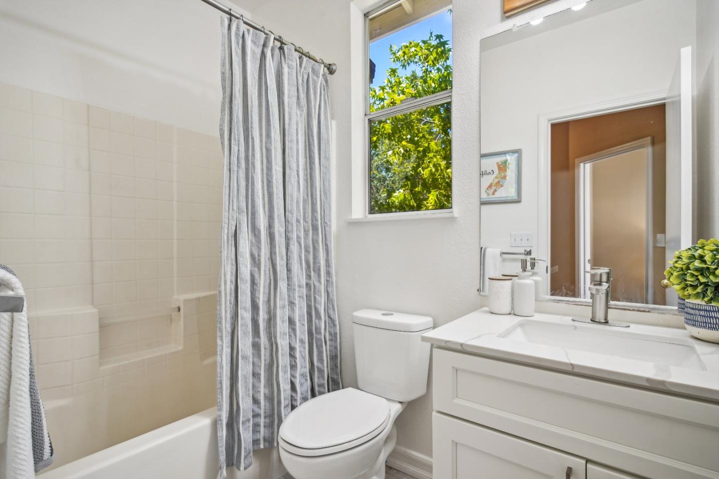 Detail Gallery Image 21 of 35 For 3331 Midtown Pl, San Jose,  CA 95136 - 2 Beds | 2/1 Baths