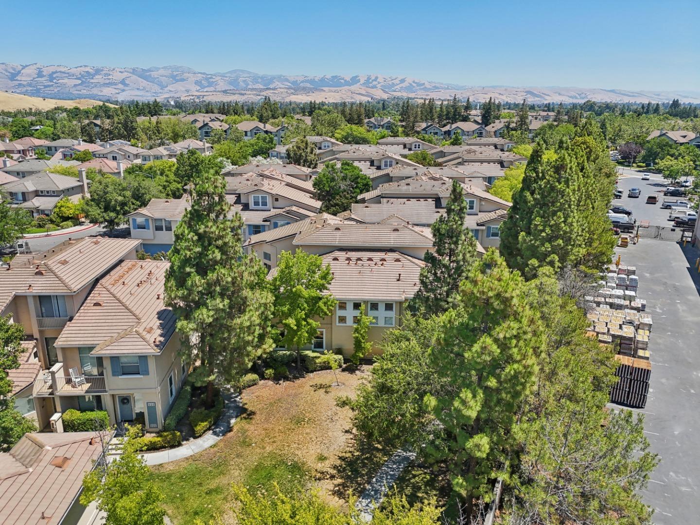 Detail Gallery Image 29 of 35 For 3331 Midtown Pl, San Jose,  CA 95136 - 2 Beds | 2/1 Baths