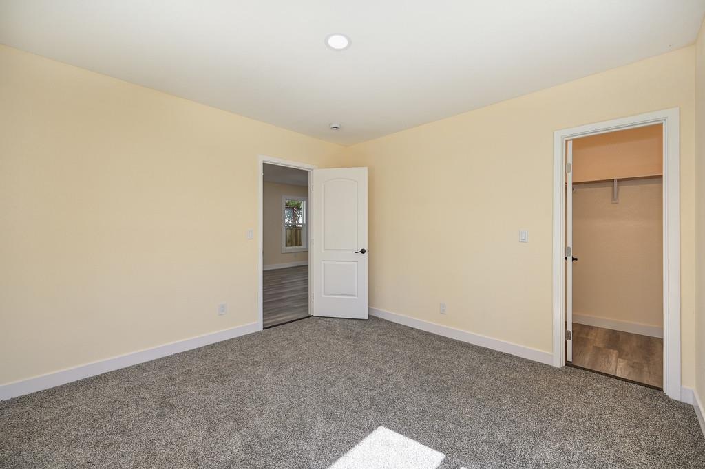 Detail Gallery Image 15 of 33 For 5032 11th Ave, Sacramento,  CA 95820 - 2 Beds | 1 Baths