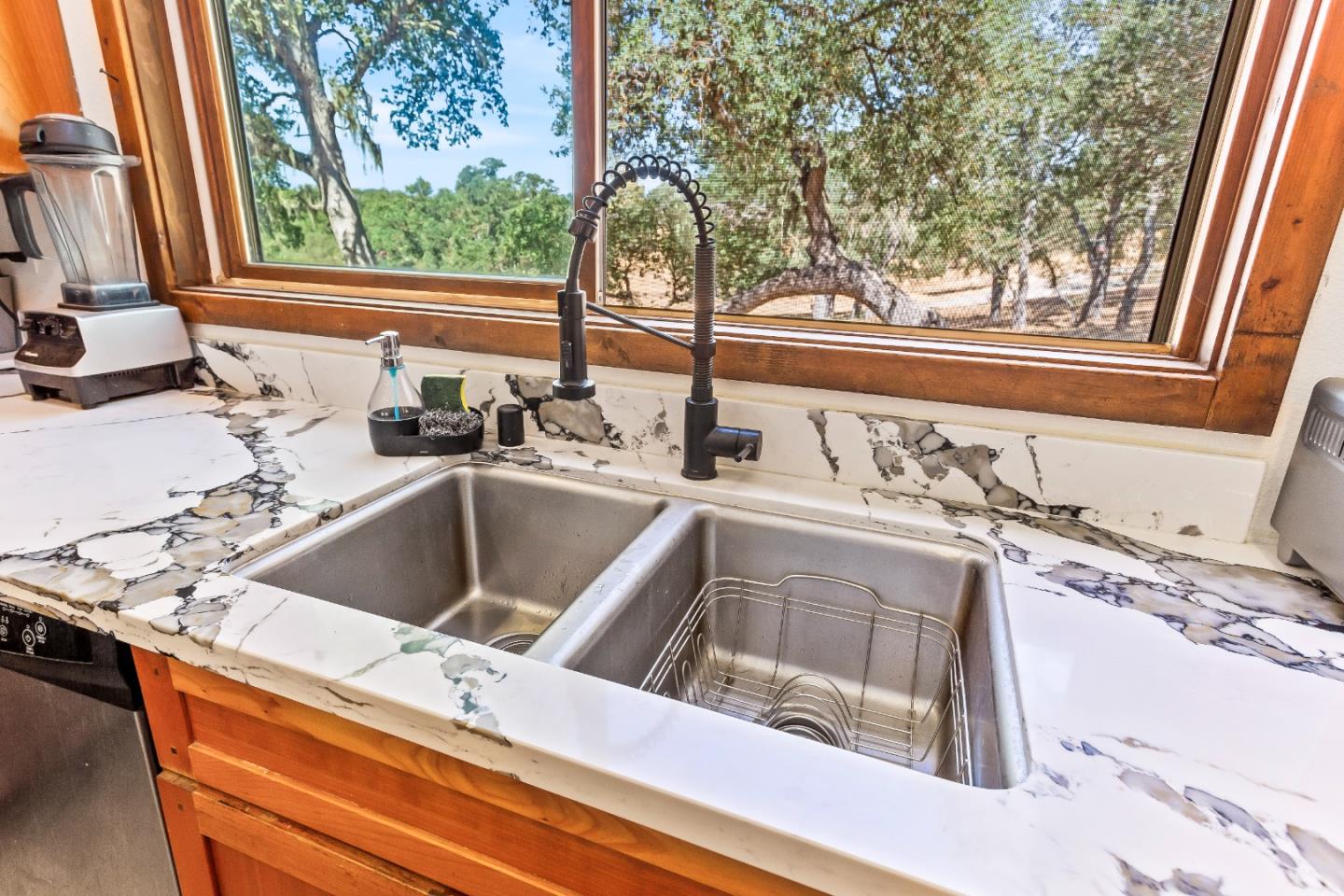 Detail Gallery Image 14 of 59 For 68265 Dafino Ln, Lockwood,  CA 93932 - 3 Beds | 2 Baths